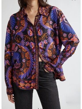 NWT Heart Forest Button-Up Shirt
FARM Rio